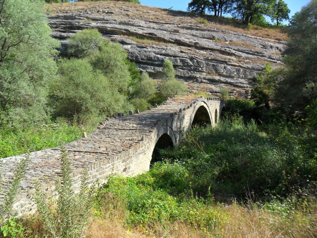 Πηγές και γεφύρια της Μόρφης — φωτογραφία 10