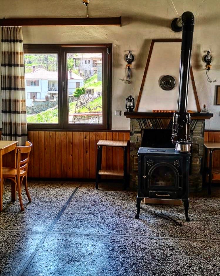 Καφενείο Ο…Μόρφη